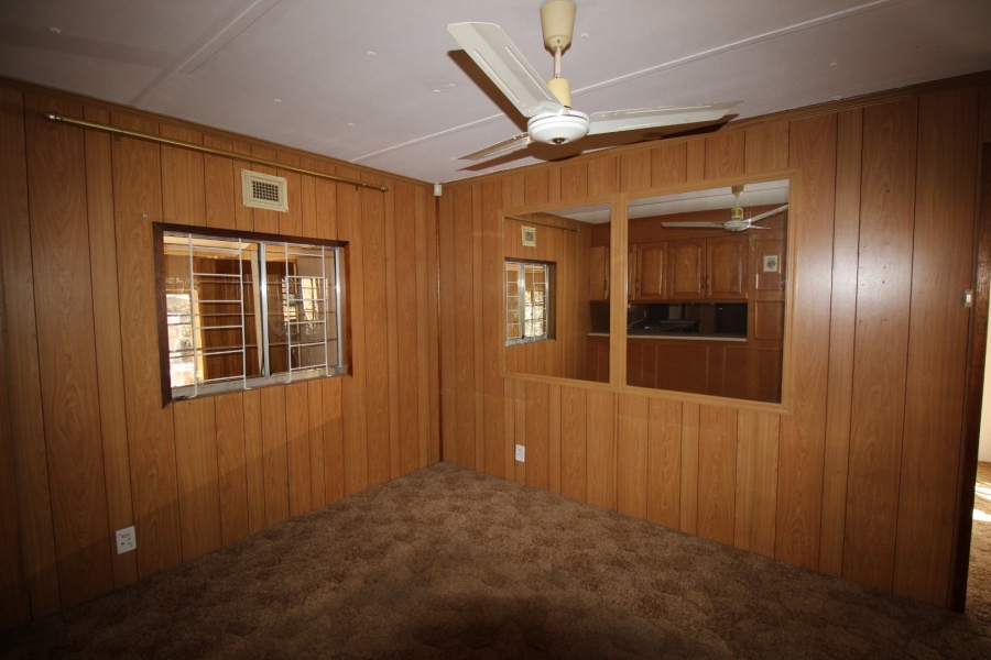 2 Bedroom Property for Sale in Lake Deneysville Free State